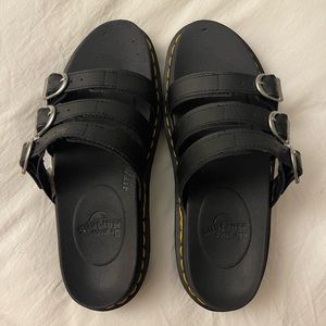 Doc Marten Blair platform sandals a